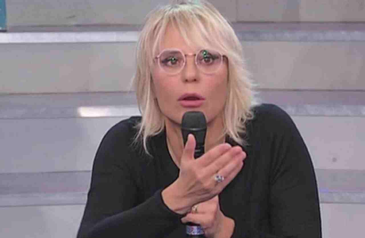 maria-de-filippi-uominiedonne-political24