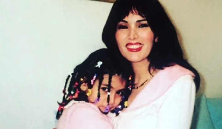 Fariba Tehrani da giovane con la figlia Giulia Salemi - Political24