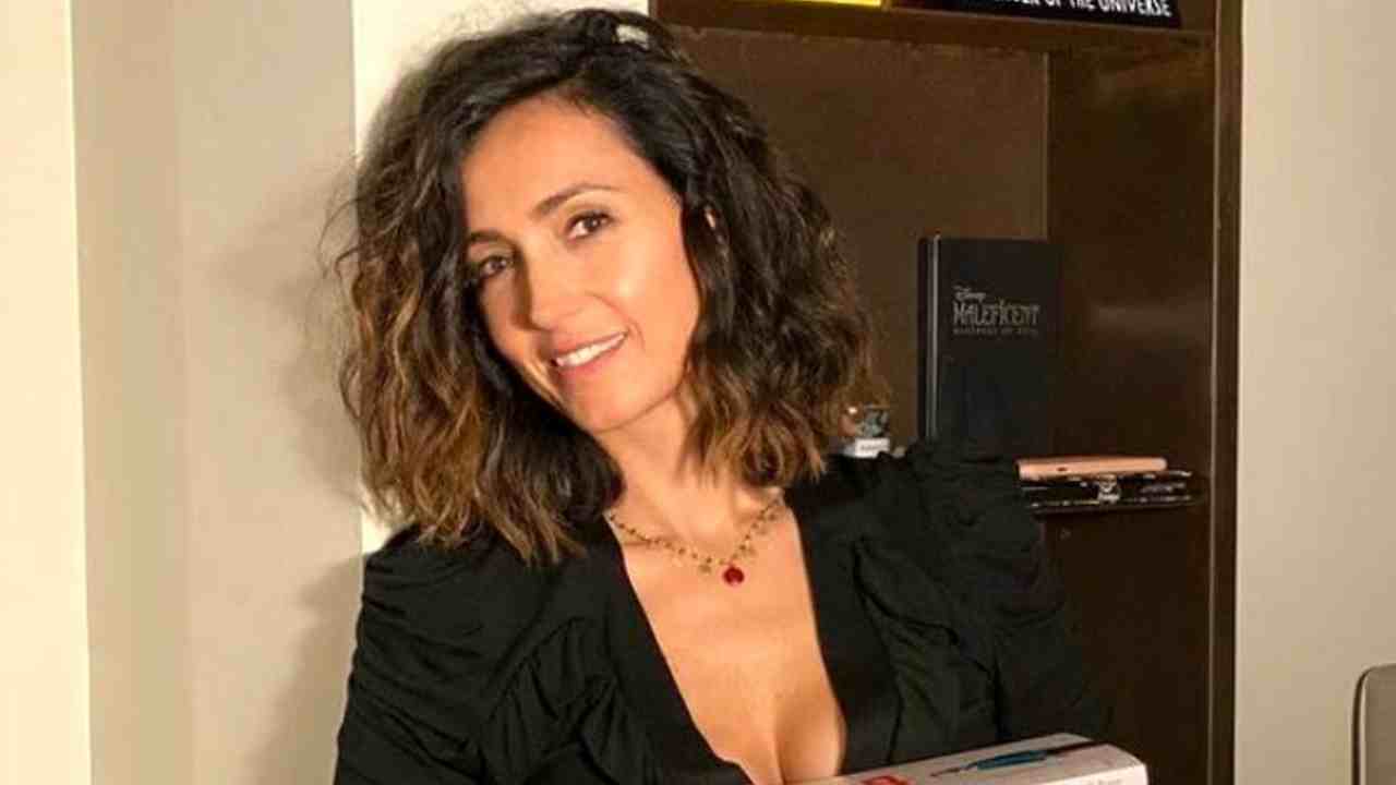 caterina balivo casa political24