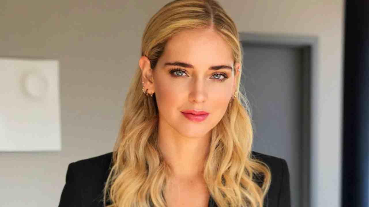 Chiara Ferragni studi Political24