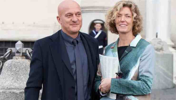Claudio Bisio primo incontro con la moglie Political24