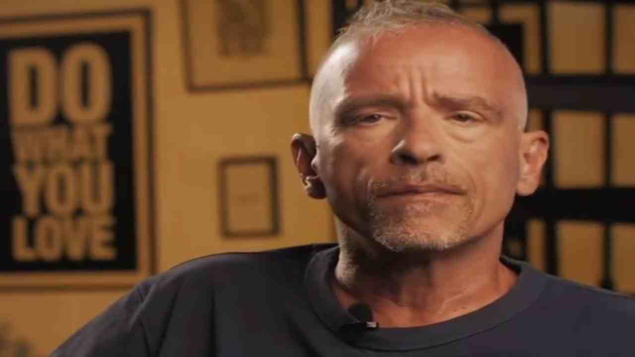 Eros Ramazzotti visto con un'opinionista famosa Political24