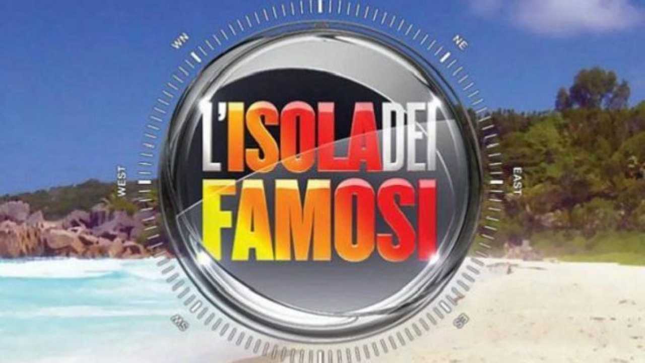 Mediaset, Isola-dei-famosi conduttrice Political24