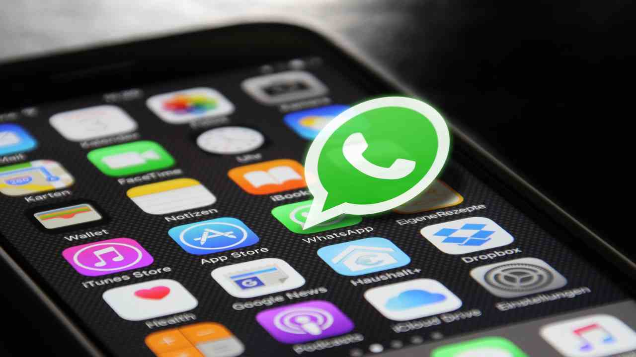 Whatsapp, come spiare quello di un altro - Political24