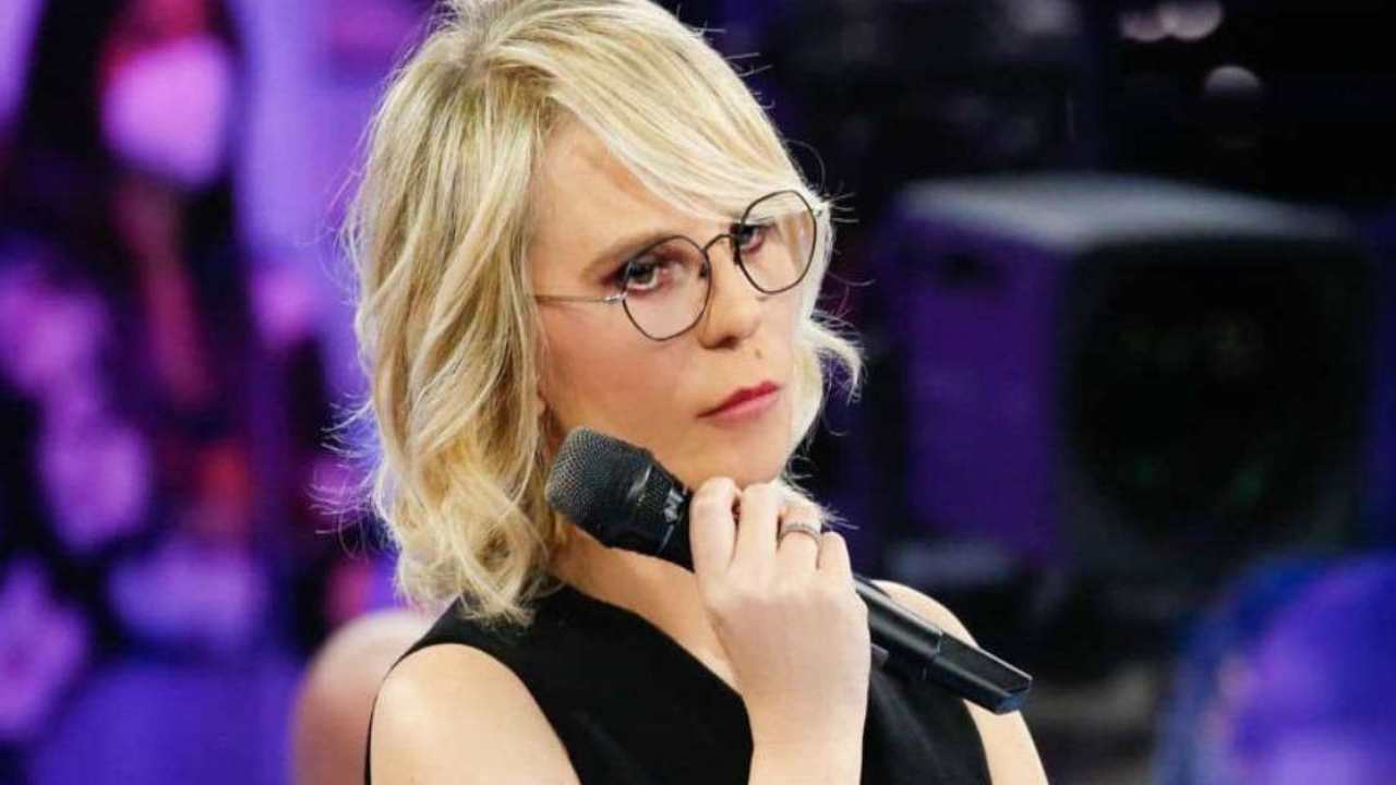 Amici, la drastica decisione di Maria De Filippi - Political24