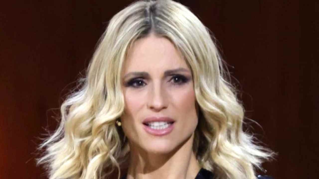 michelle hunziker vestito rovinato-political24