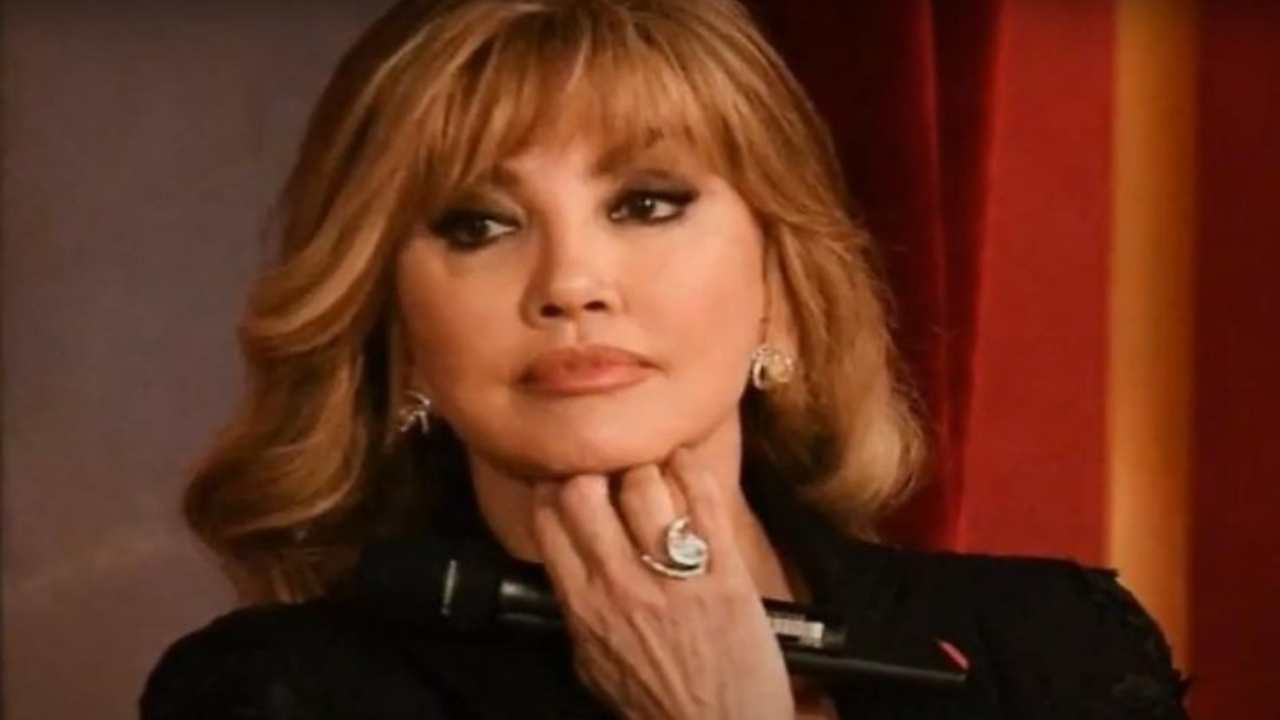 Milly Carlucci brutto risveglio-Political24