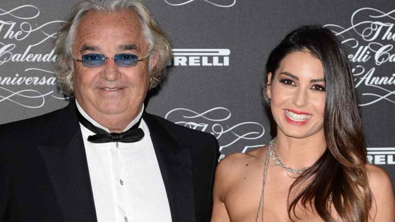 Flavio Briatore ed Elisabetta bellissimi a Capodanno ma si intravede una mano proprio lì-Political24