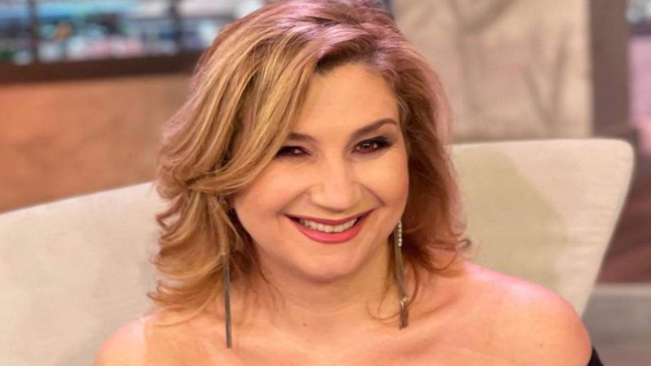 Serena Bortone scatenata - Political24