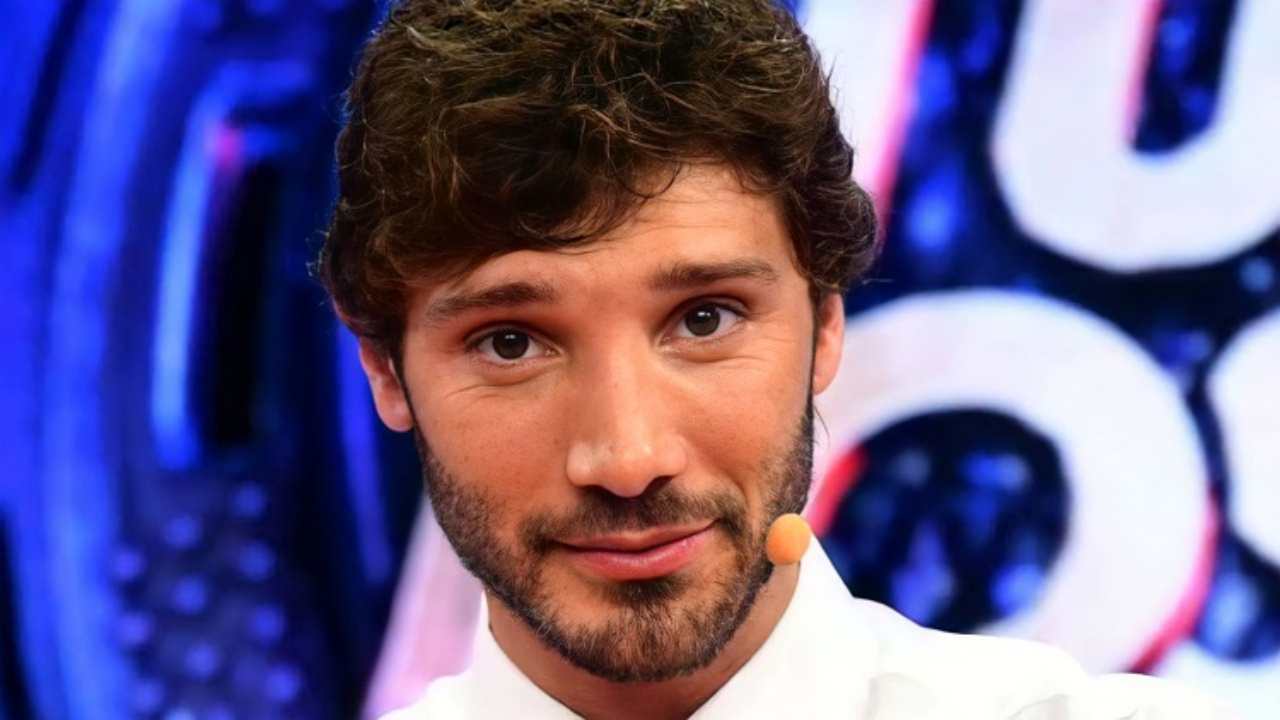 Stefano De Martino ci riprova-Political24