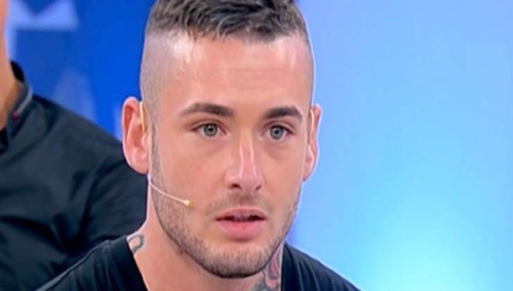 Uomini e Donne, Maria gli dà la notizia e Matteo senza parole-Political24