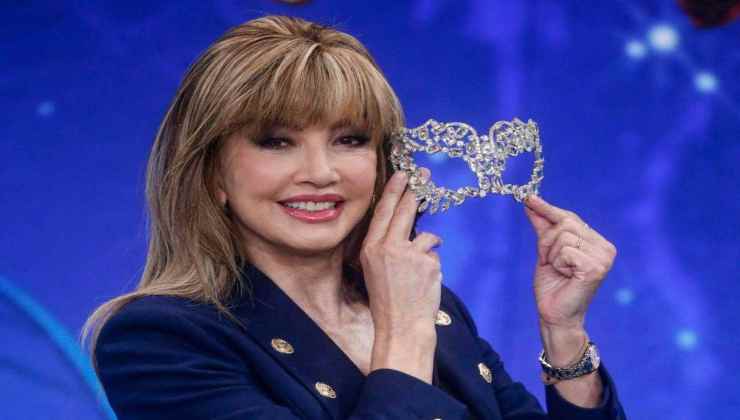 Milly Carlucci perché non indossa la minigonna-Political24