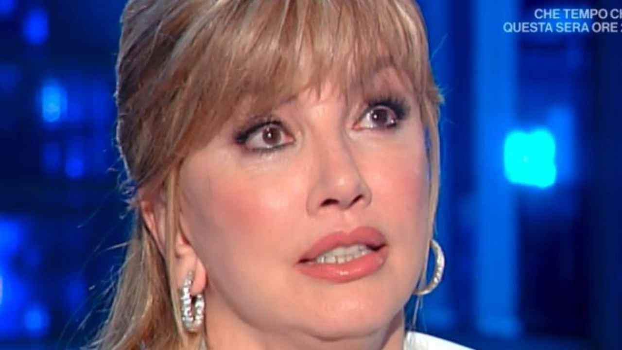 milly carlucci cantante mascherato cancellato - political24