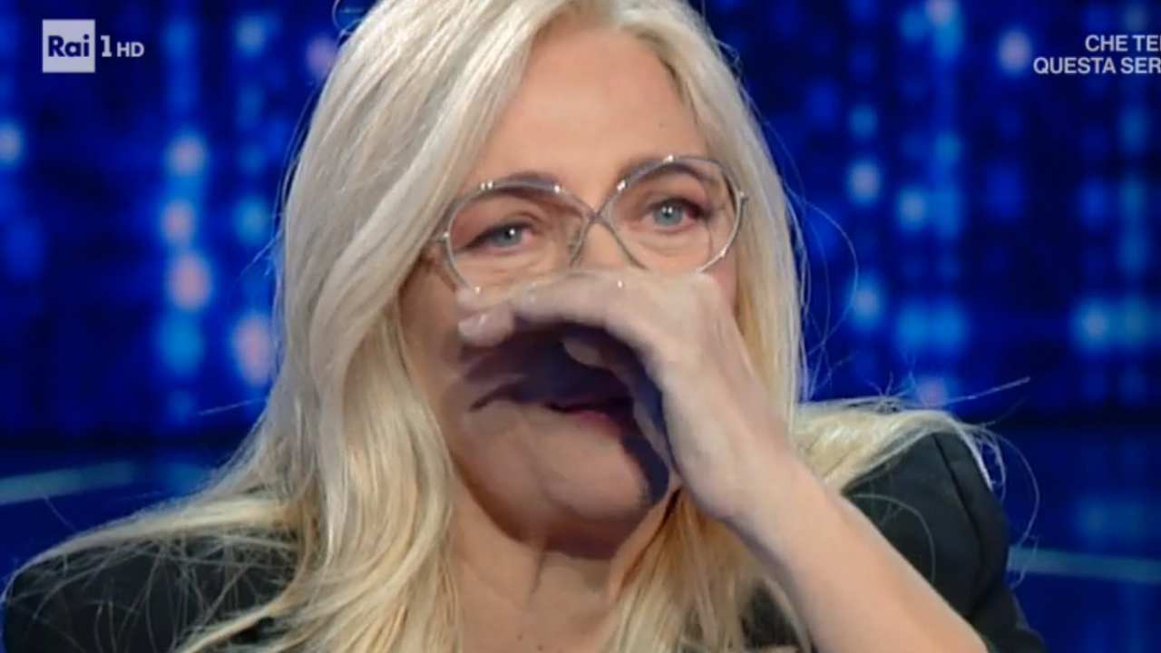 Mara Venier piange-Political24