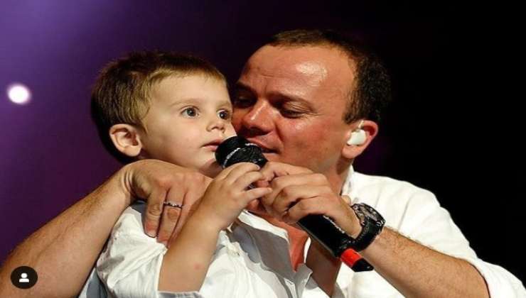 gigi d'alessio auguri a lda-political24