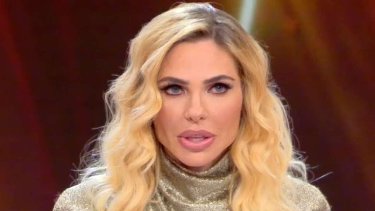 delia duran debole per ilary blasi -political24