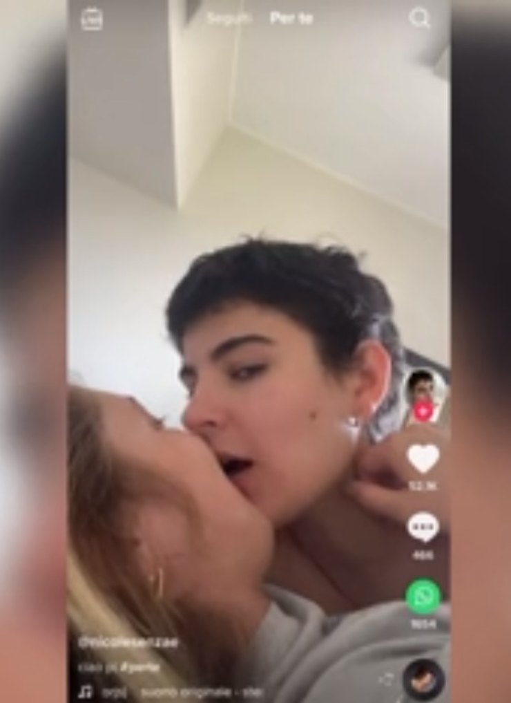 Amici: ex allieva fa coming out - Political24