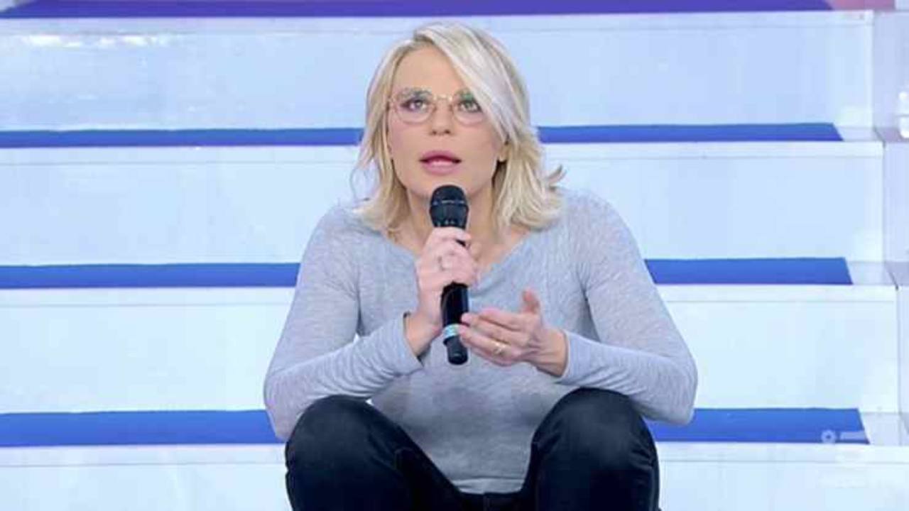 Trono Over, Maria De Filippi-Political24