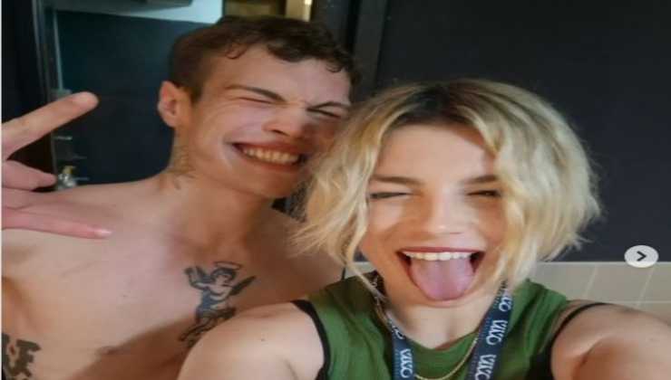 blanco paparazzato con emma marrone