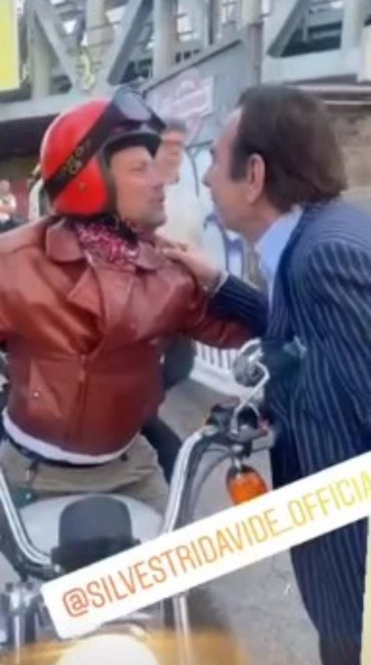 Davide Silvestri bacia Giucas Casella- Instagram
