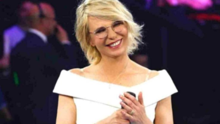 Maria-De-Filippi-scotti-Political24