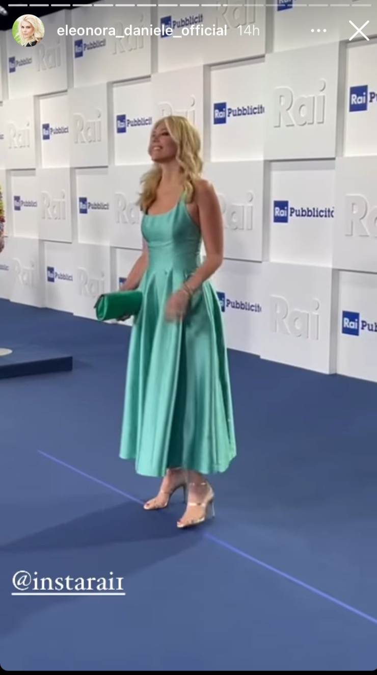 Eleonora Daniele ed il look elegantissimo - Political24 