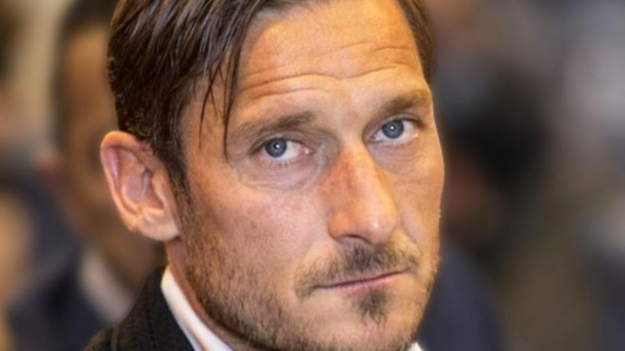 Francesco-Totti-sinistra-Political.it