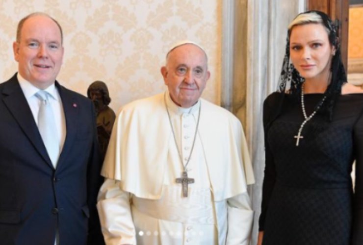 alberto-e-charlène-di-monaco-papa-francesco-visita-Political24.it