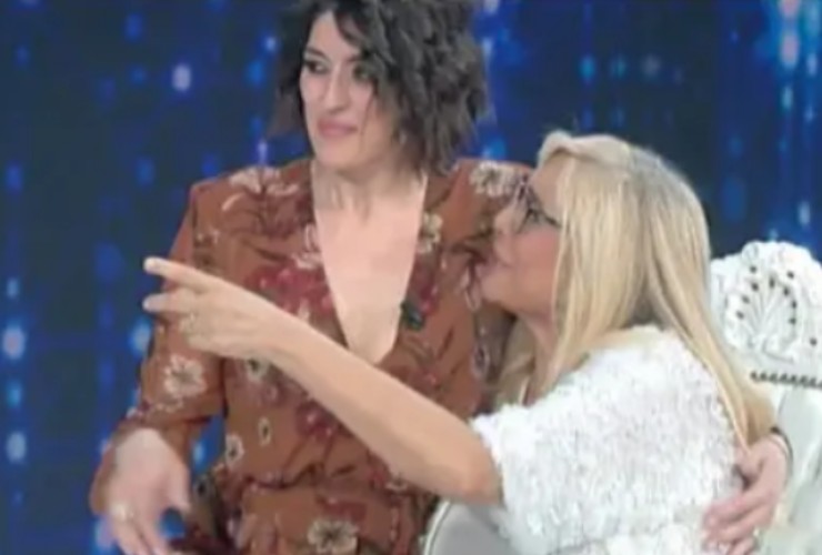 elisa-isoardi-mara-venier-insieme-Political24.it