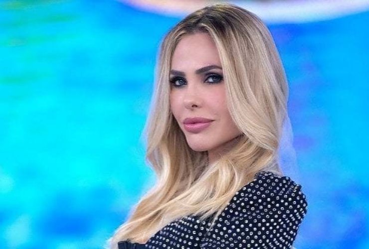 Ilary Blasi macchina lusso - 26082022 - political24