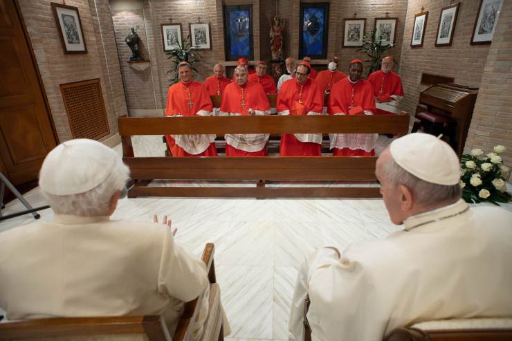 Papa Francesco e Papa Ratzinger 