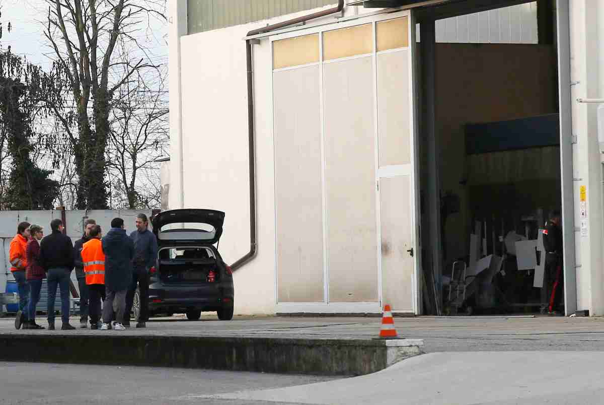 Schiacciato da un nastro trasportatore 